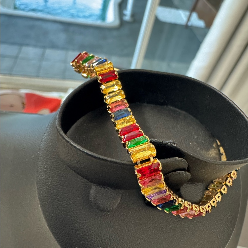 Really pretty multi color full tennis bracelet